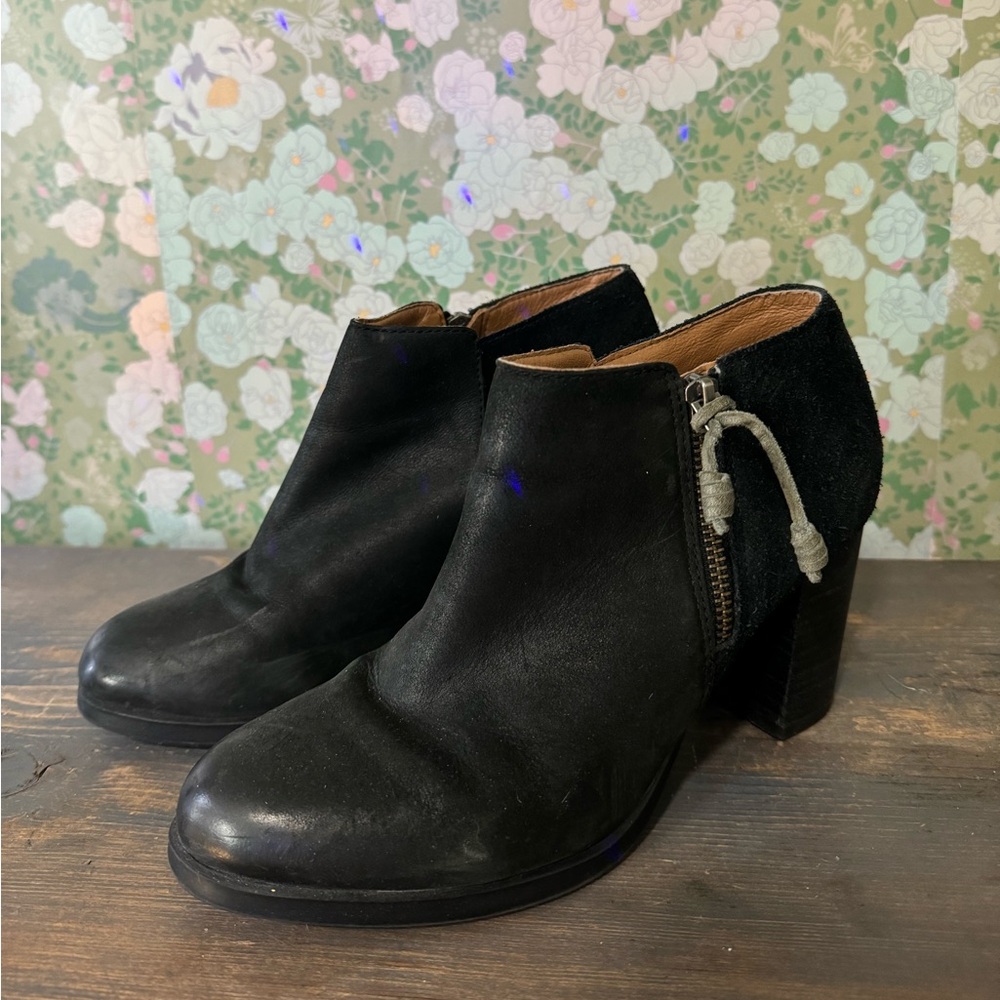 Vintage Sperry Ankle Boots
